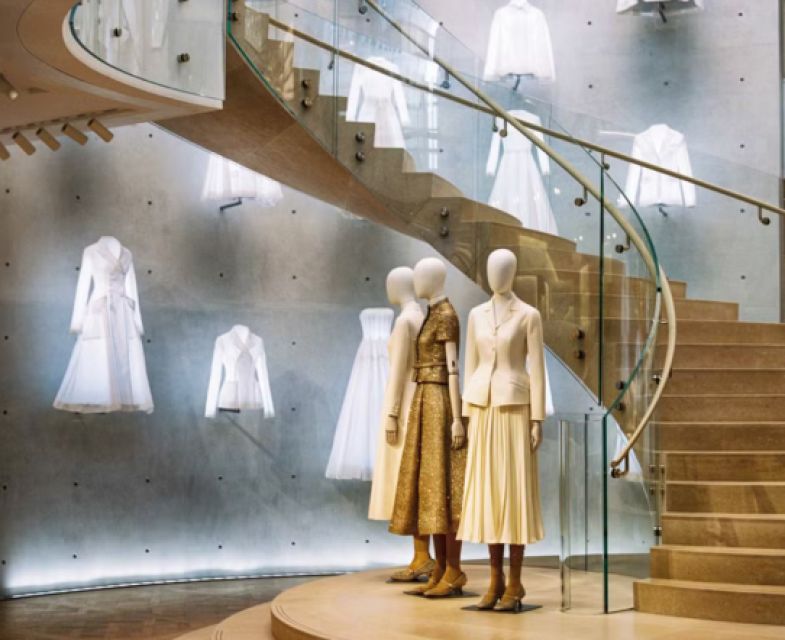 Dior - Iconic Dior Experience in Paris