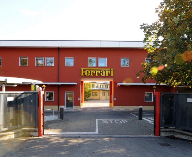 Ferrari - Exclusive factory tour a Maranello per 2 persone