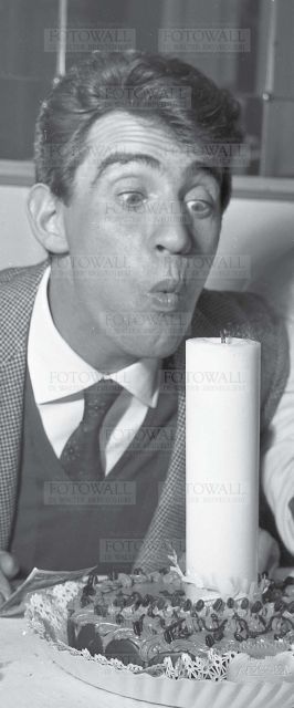Walter Chiari