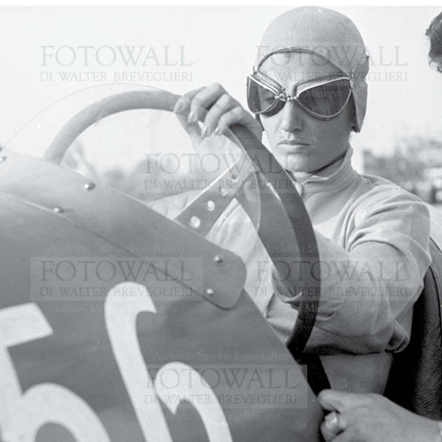 Anna Maria De Filippis sulla Maserati Sport